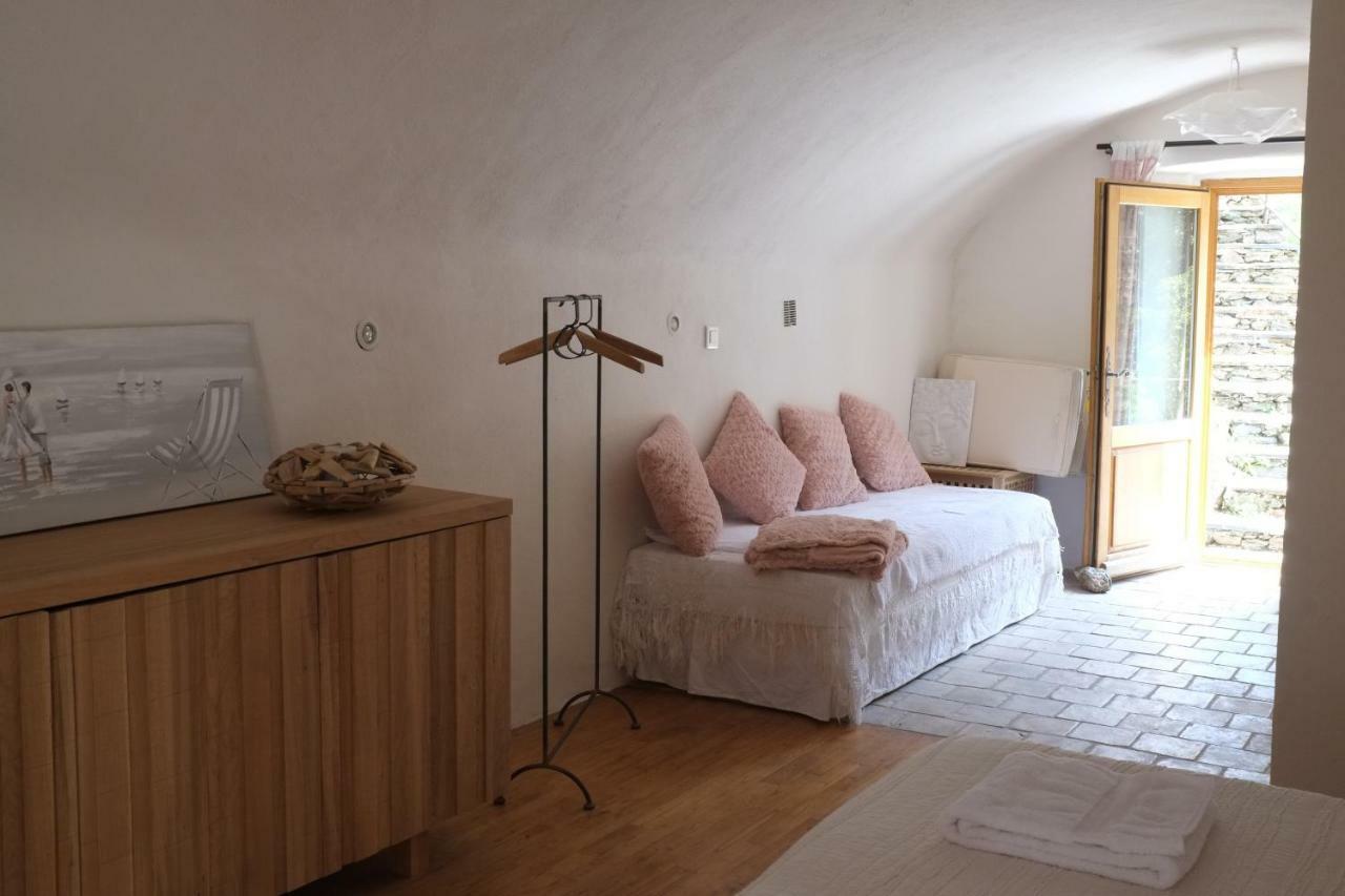 Bed and Breakfast Le Clarou Valleraugue Exterior foto